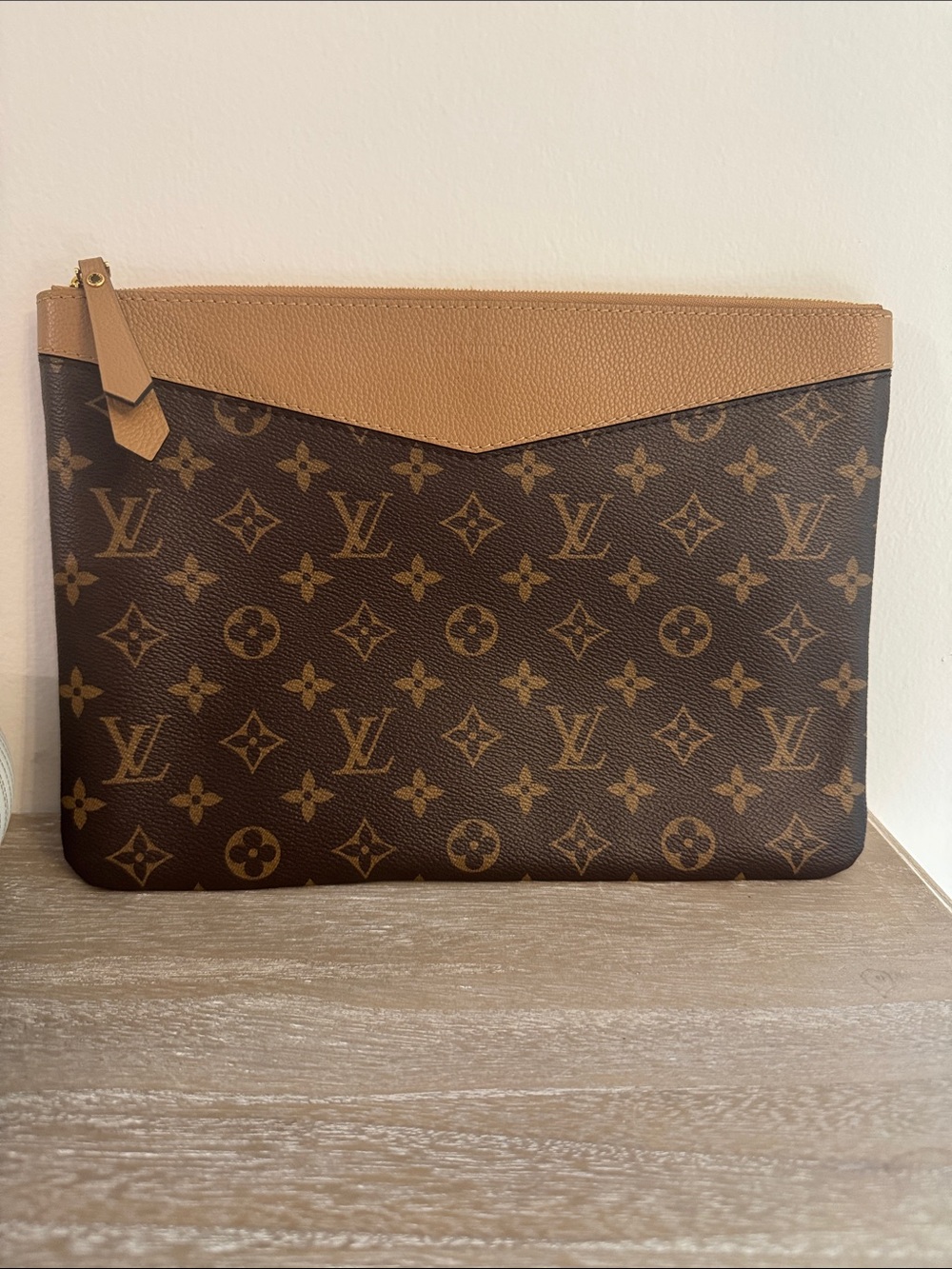 Louis Vuitton Monogram Canvas Daily Pouch MNG with sesame trim